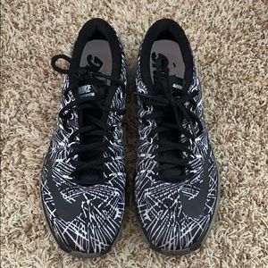 Size 10 Nike Air Maxes